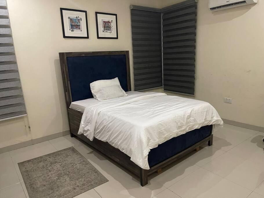 Cozy 3 Bedroom Flat In Serene Gated Ikoyi Estate 라고스 외부 사진